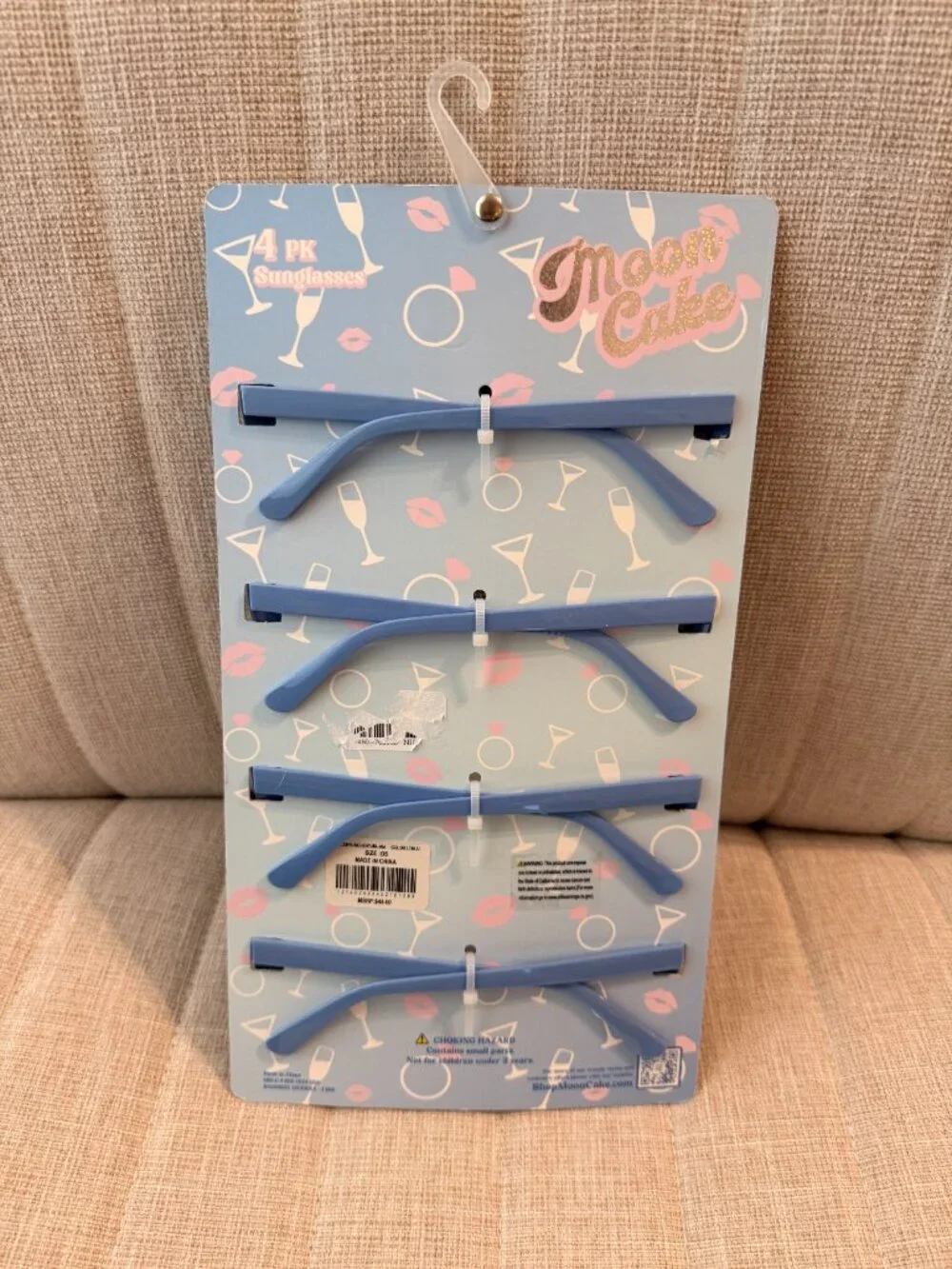 (NWT) Heart Sunglasses - Periwinkle Light Blue (Bridal/Party)